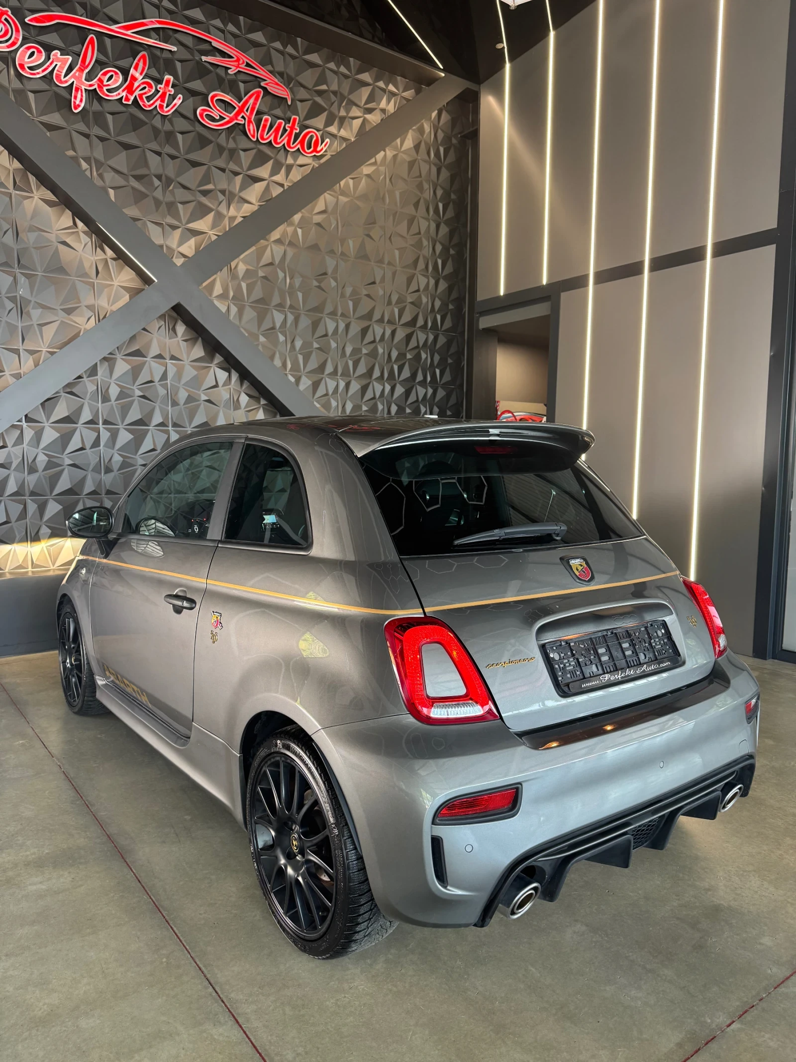 Abarth 595 GOLDEN SCORPION - изображение 3