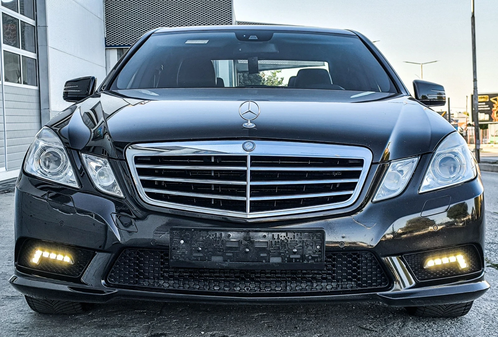 Mercedes-Benz E 220 CDI AMG LINE - изображение 2