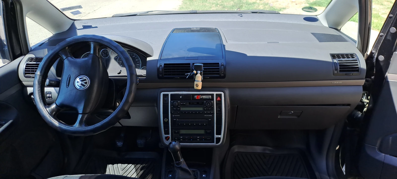 VW Sharan  - изображение 6