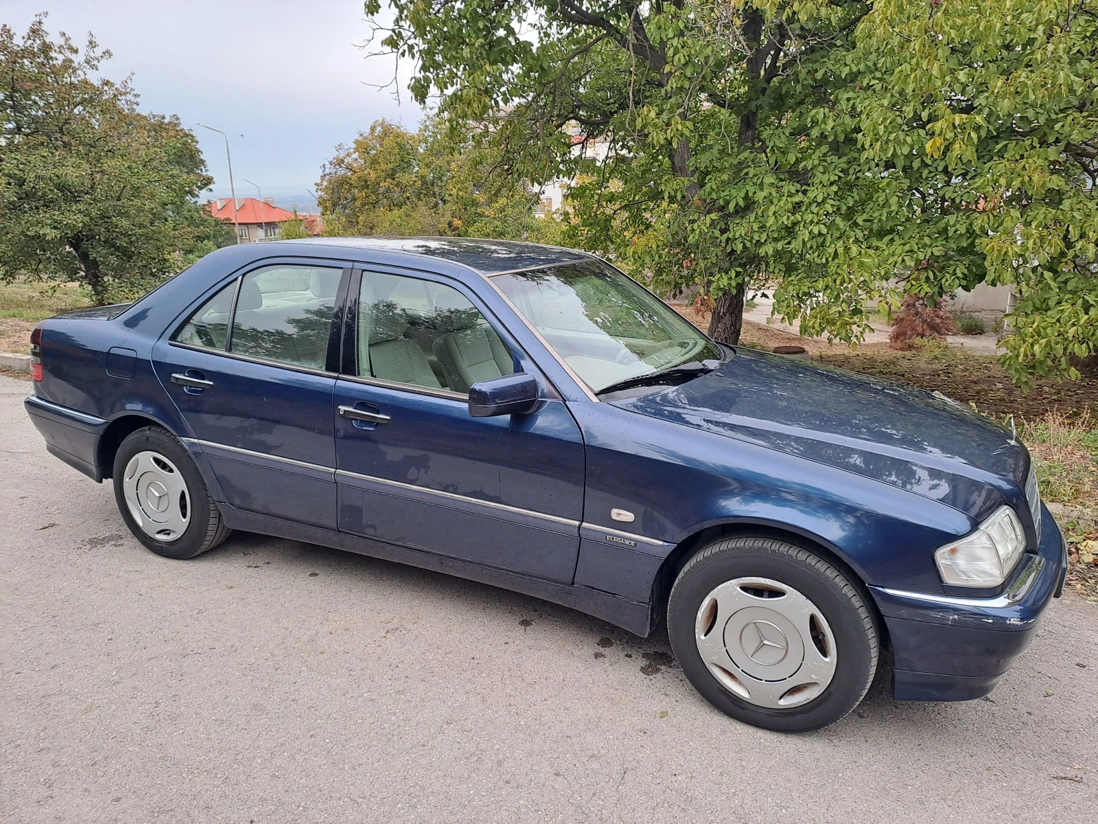 Mercedes-Benz C 200  - изображение 6