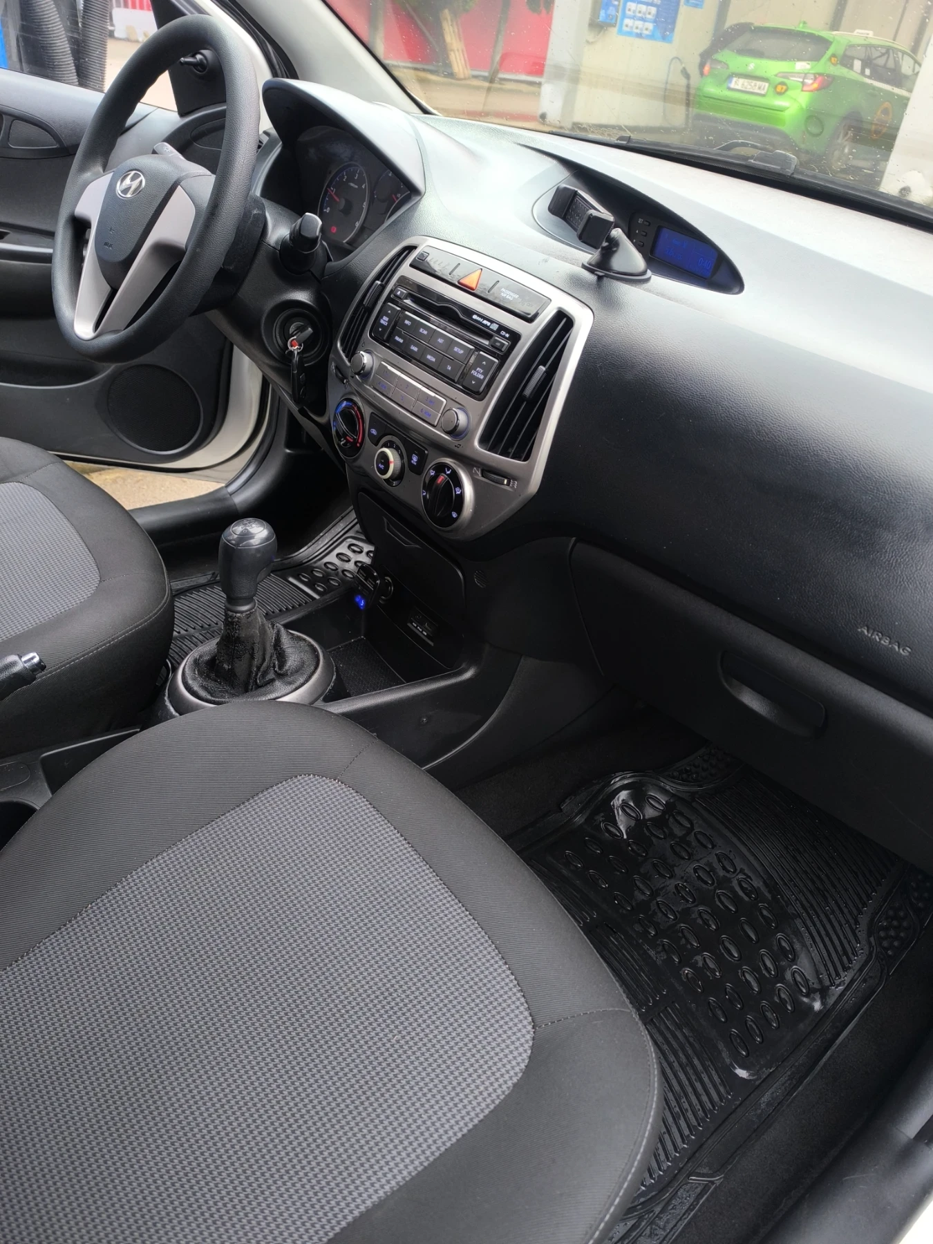 Hyundai I20  ����� 4�. �� 100 ��., 6 �������� | Mobile.bg � ����������� 10