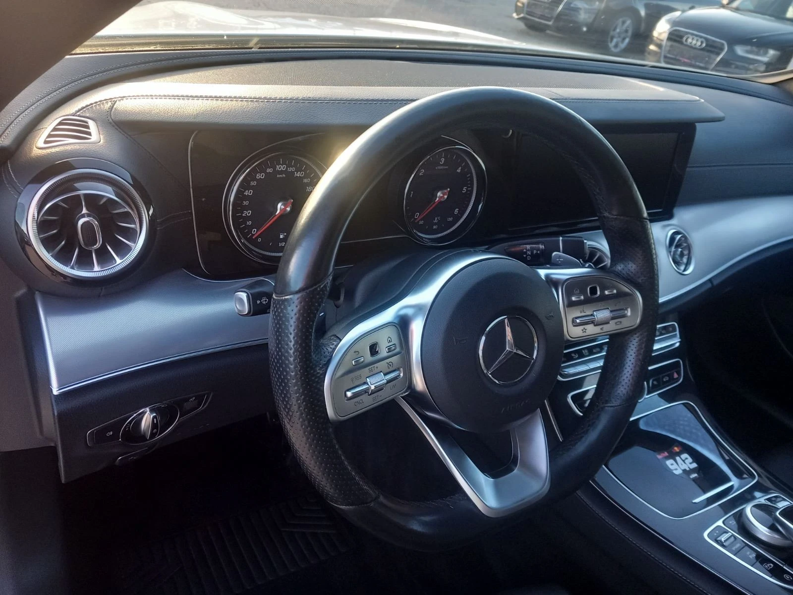 Mercedes-Benz E 400 3.0 - изображение 9