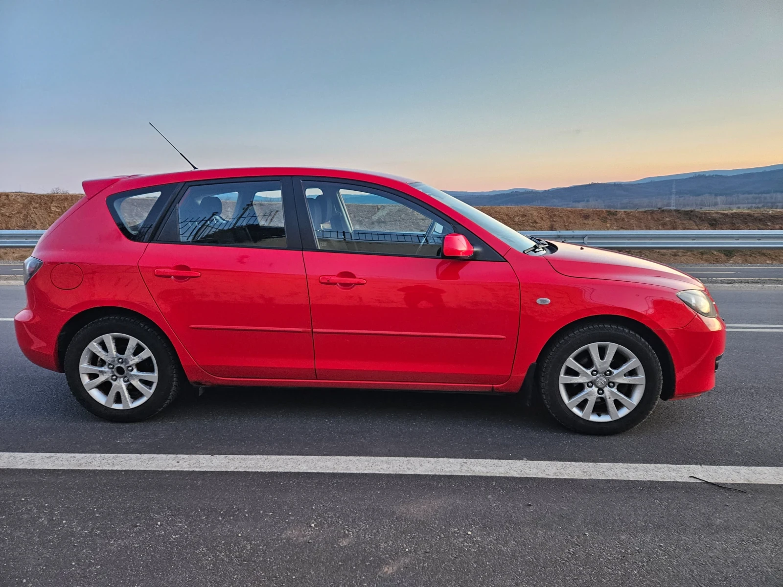 Mazda 323 1.6 - изображение 3