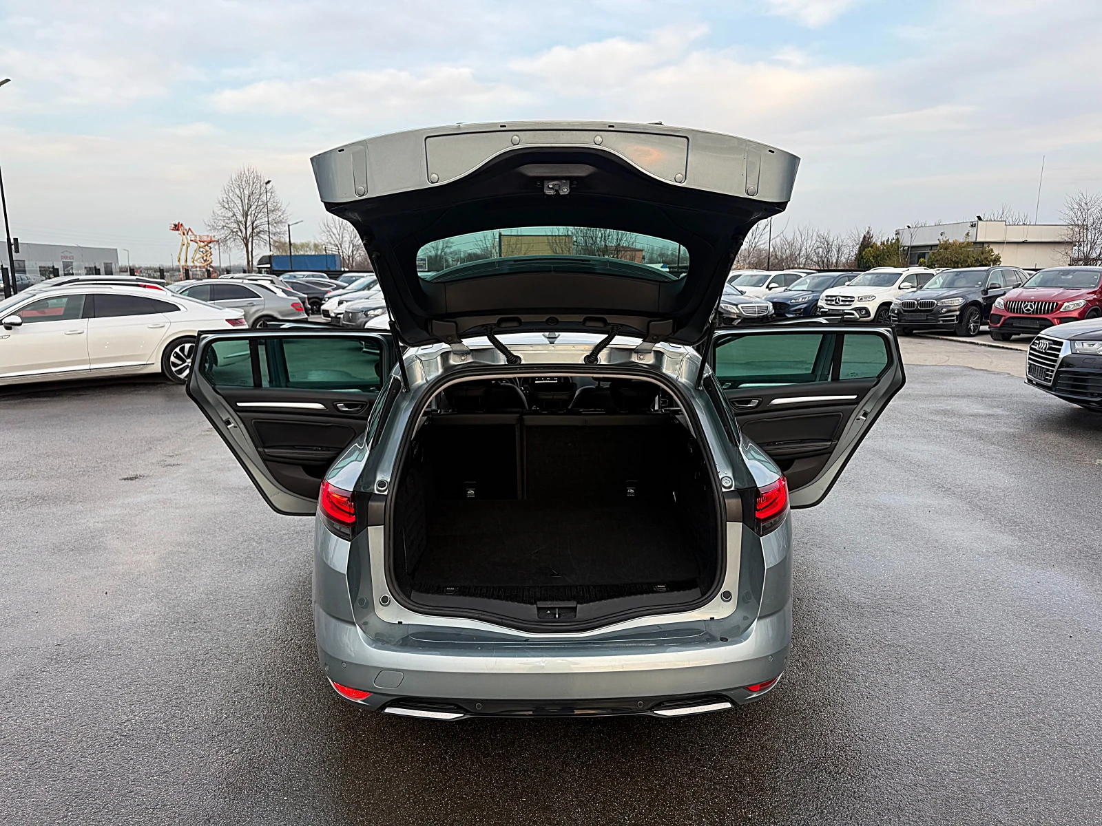 Renault Megane Led-Bixenon-Kamera-, снимка 14 - Автомобили и джипове - 53715305