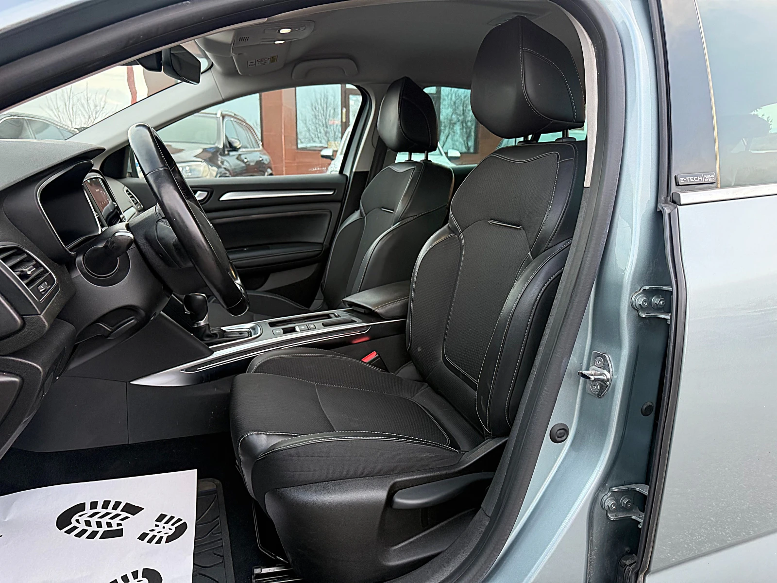 Renault Megane Led-Bixenon-Kamera-, снимка 8 - Автомобили и джипове - 53715305