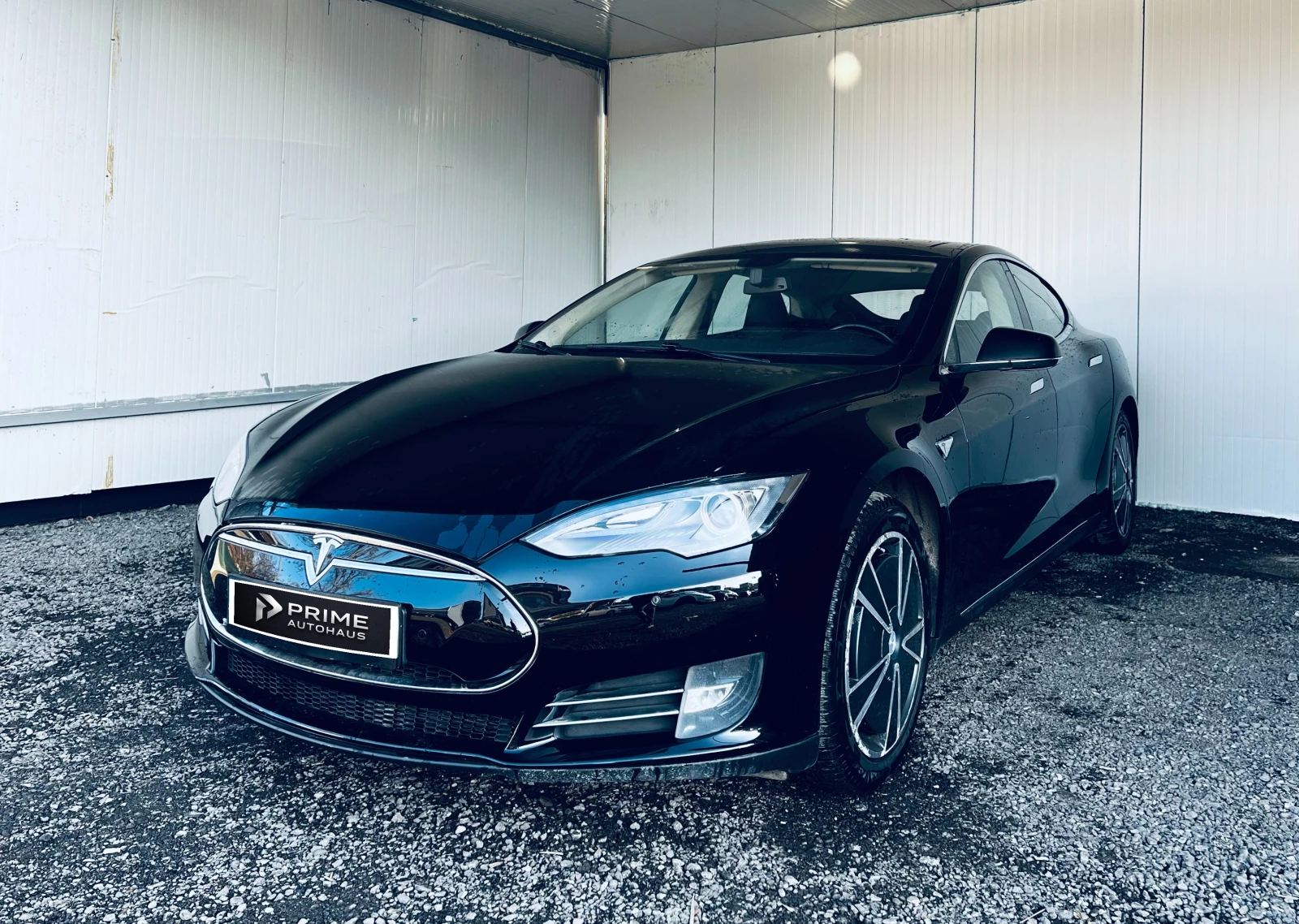 Tesla Model S P85