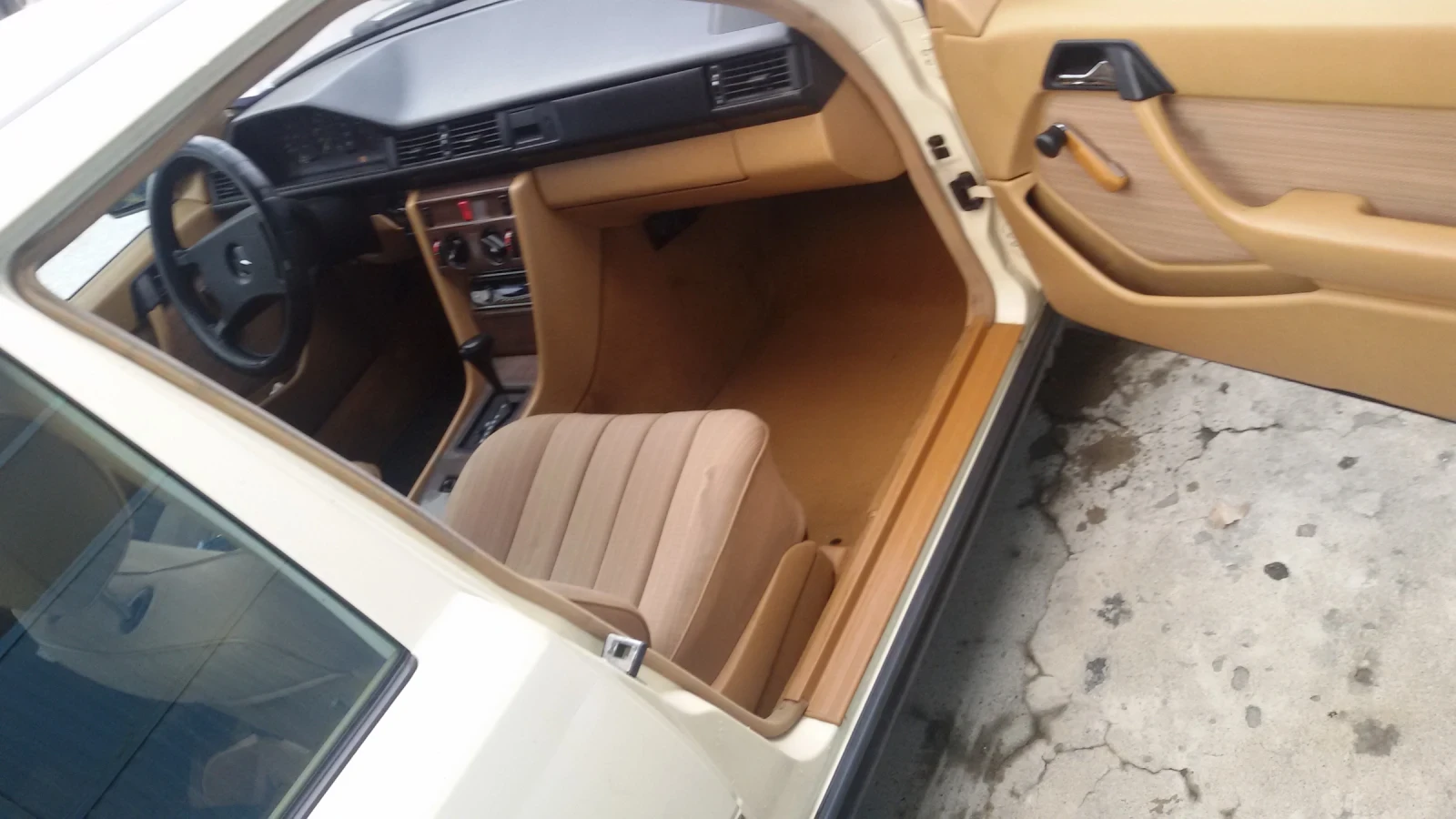 Mercedes-Benz 124 124, снимка 3 - Автомобили и джипове - 53914168