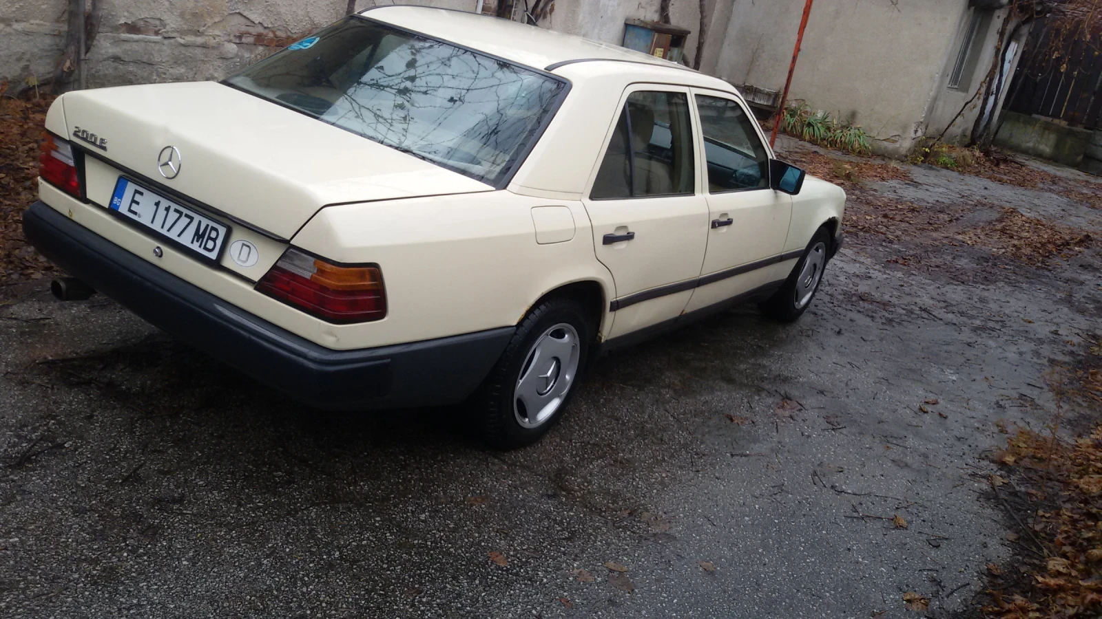 Mercedes-Benz 124 124, снимка 9 - Автомобили и джипове - 53914168