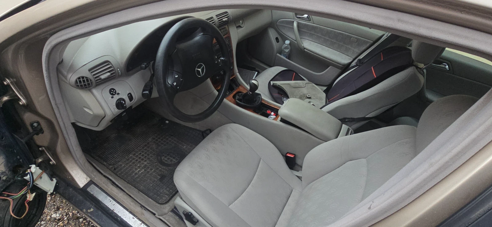 Mercedes-Benz C 180, снимка 8 - Автомобили и джипове - 54058174