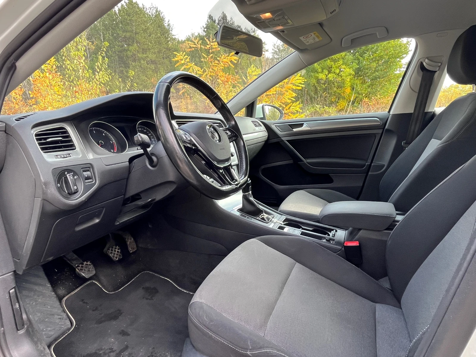 VW Golf VII 1, 6 TDI, снимка 5 - Автомобили и джипове - 54206733