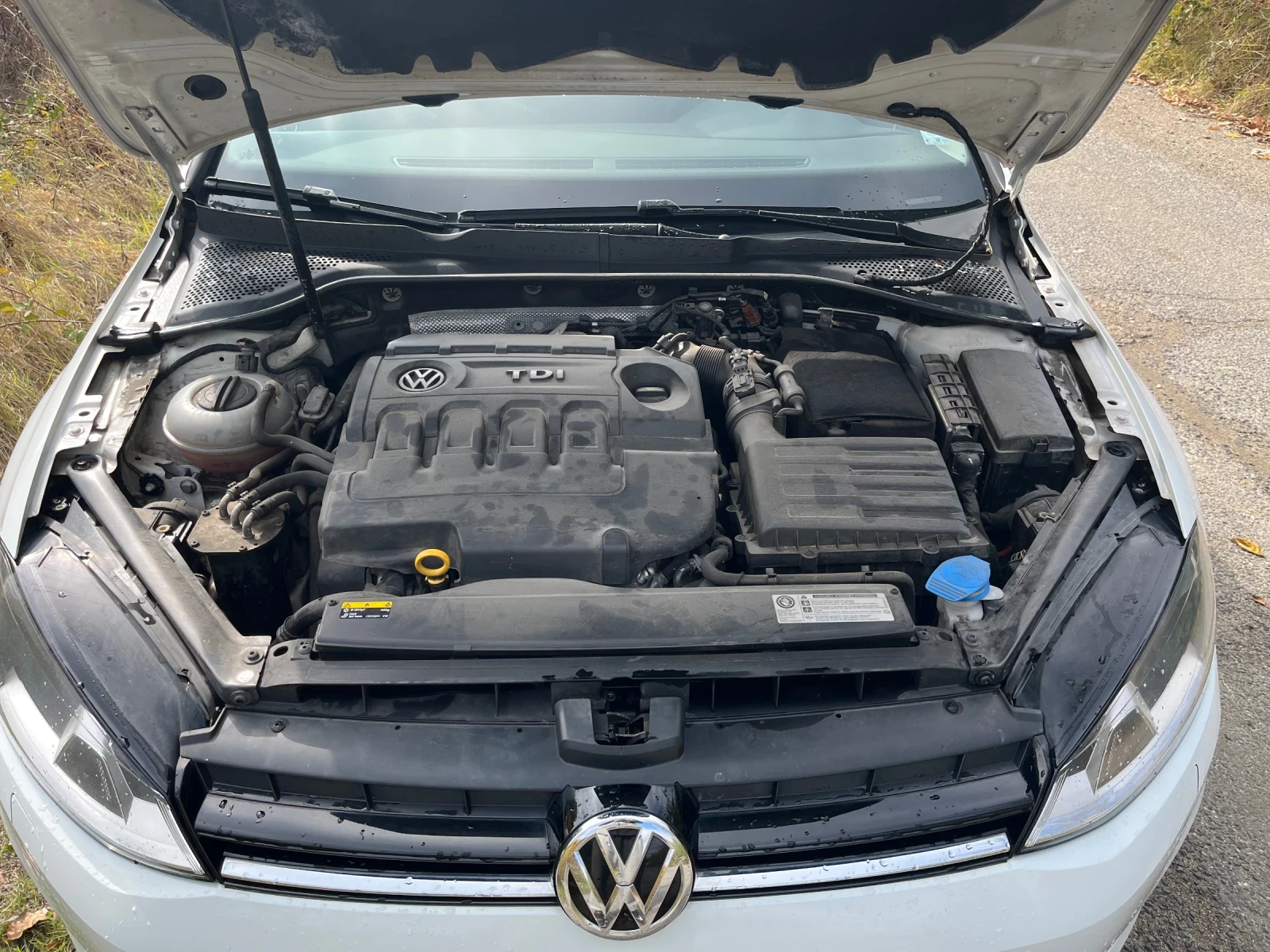 VW Golf VII 1, 6 TDI, снимка 9 - Автомобили и джипове - 54206733