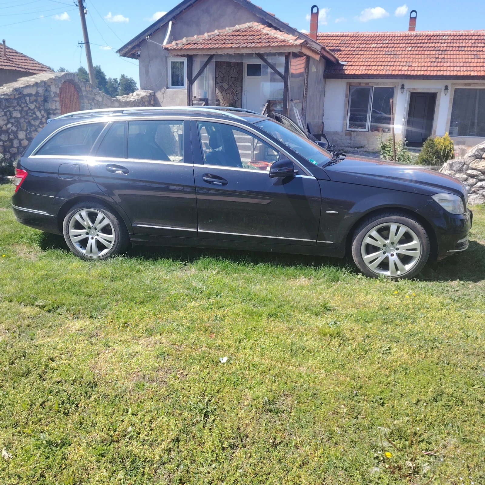 Mercedes-Benz C 220, снимка 2 - Автомобили и джипове - 54259148