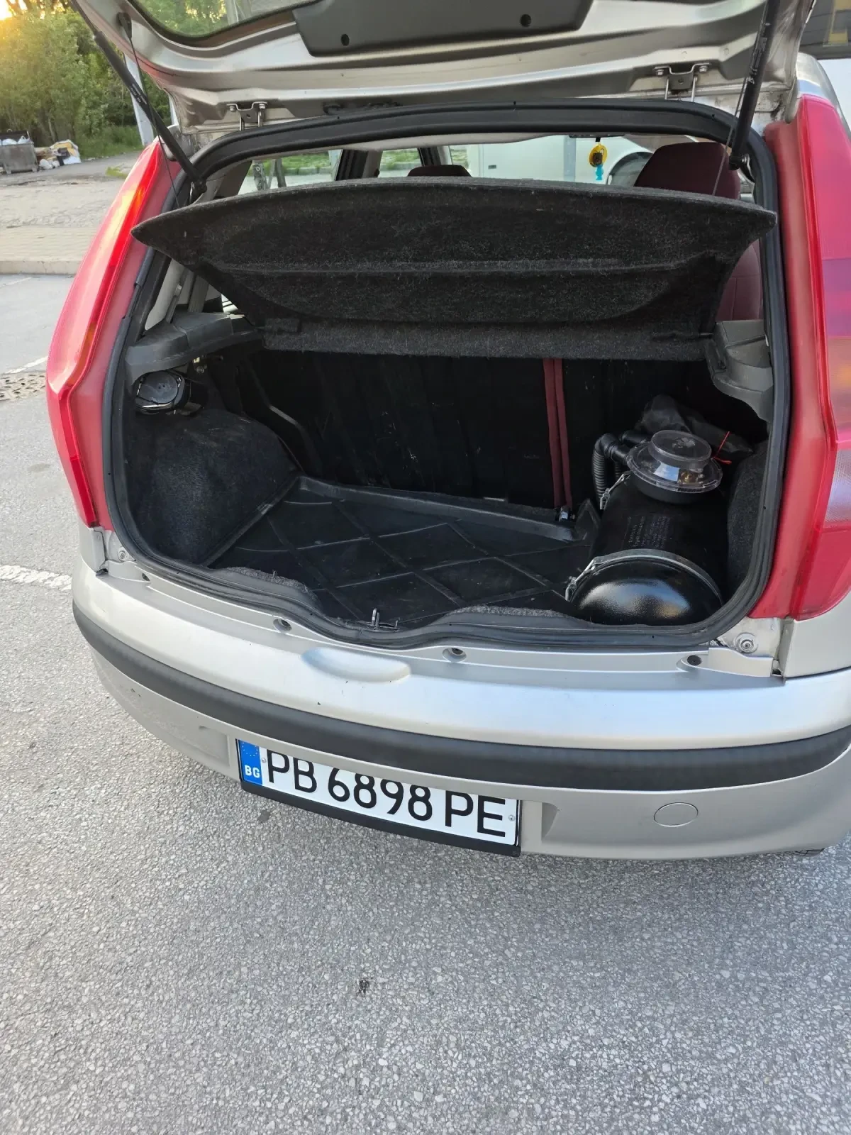 Fiat Punto 1.2i Klima/Gaz , снимка 10 - Автомобили и джипове - 54416008