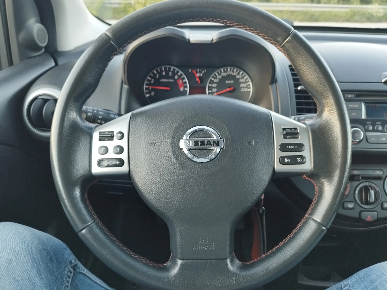 Nissan Note 1.4i 88 kc., снимка 13 - Автомобили и джипове - 54560969