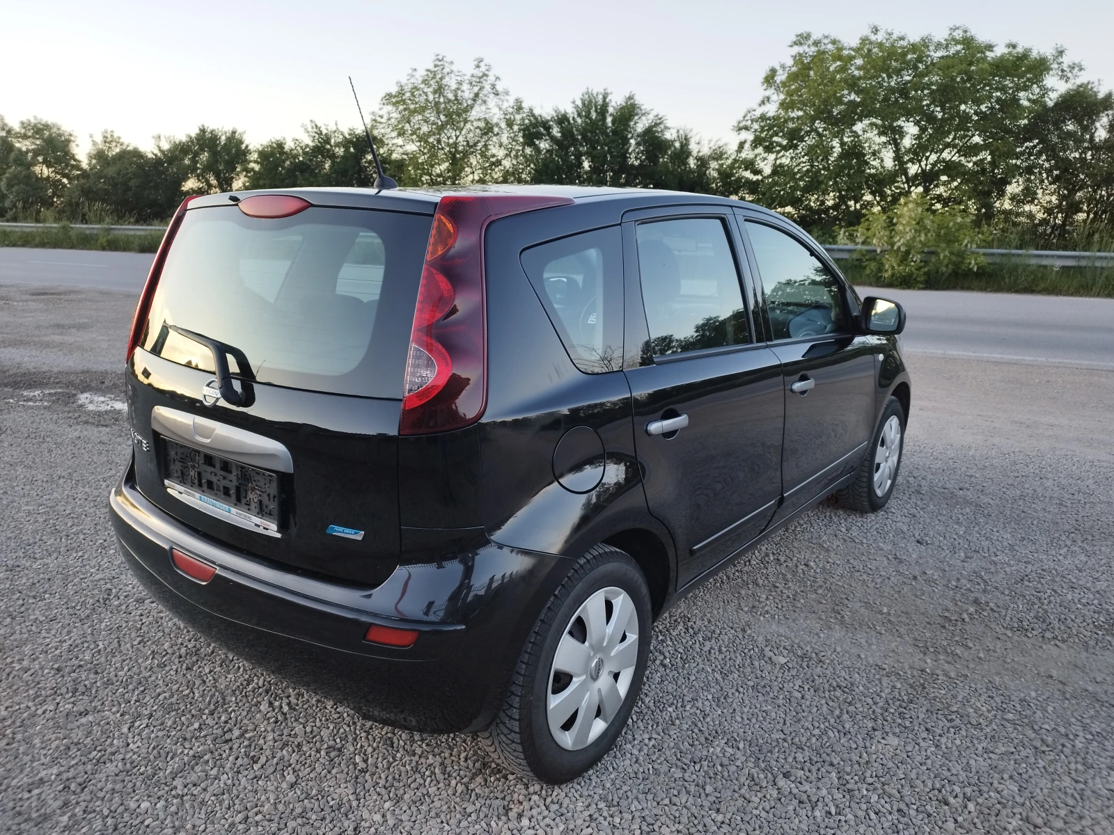 Nissan Note 1.4i 88 kc., снимка 5 - Автомобили и джипове - 54560969