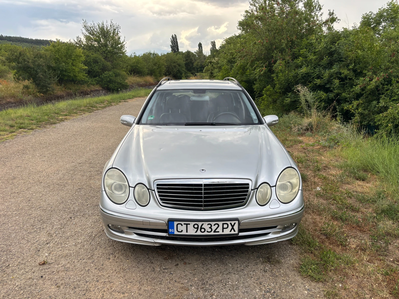 Mercedes-Benz E 220 Avantgarde, снимка 2 - Автомобили и джипове - 55266960