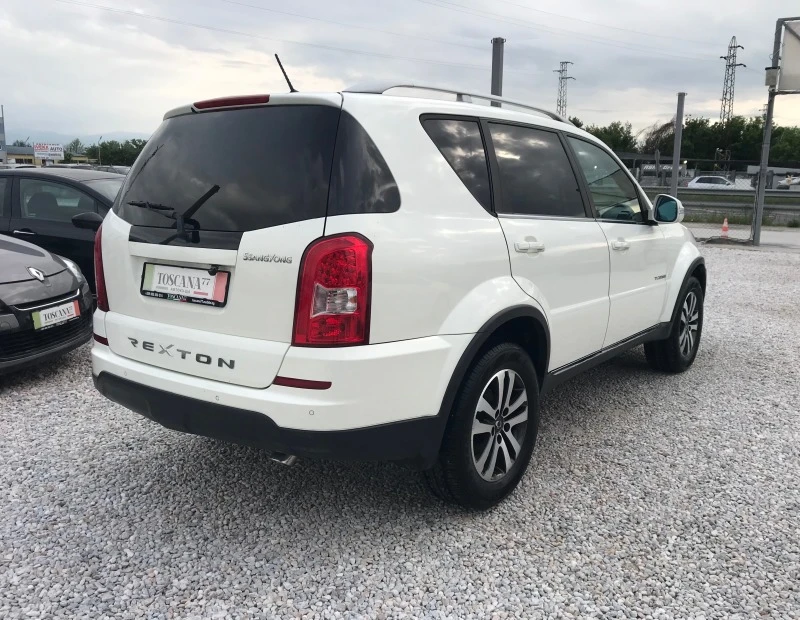 SsangYong Rexton 2.0 Xdi* 155k.c.* Кожа* 4х4* 7-местана* Euro 5B* , снимка 4 - Автомобили и джипове - 45844051