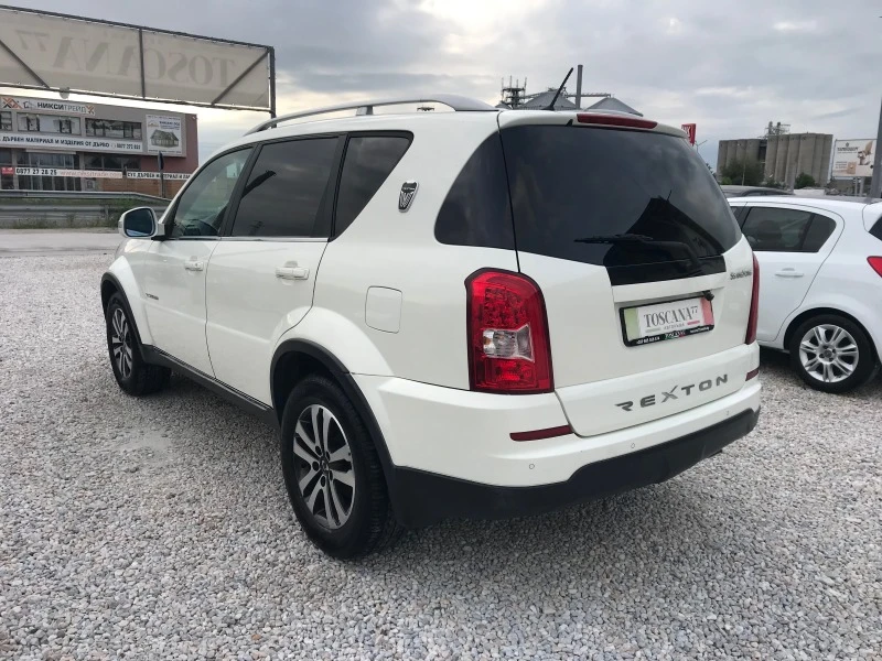 SsangYong Rexton 2.0 Xdi* 155k.c.* Кожа* 4х4* 7-местана* Euro 5B* , снимка 3 - Автомобили и джипове - 45844051