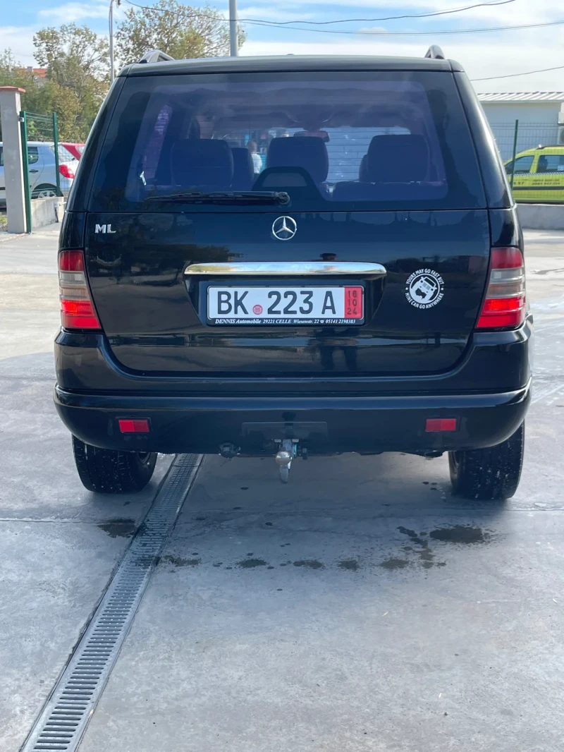 Mercedes-Benz ML 230 Перфектен нов внос, снимка 2 - Автомобили и джипове - 47566934