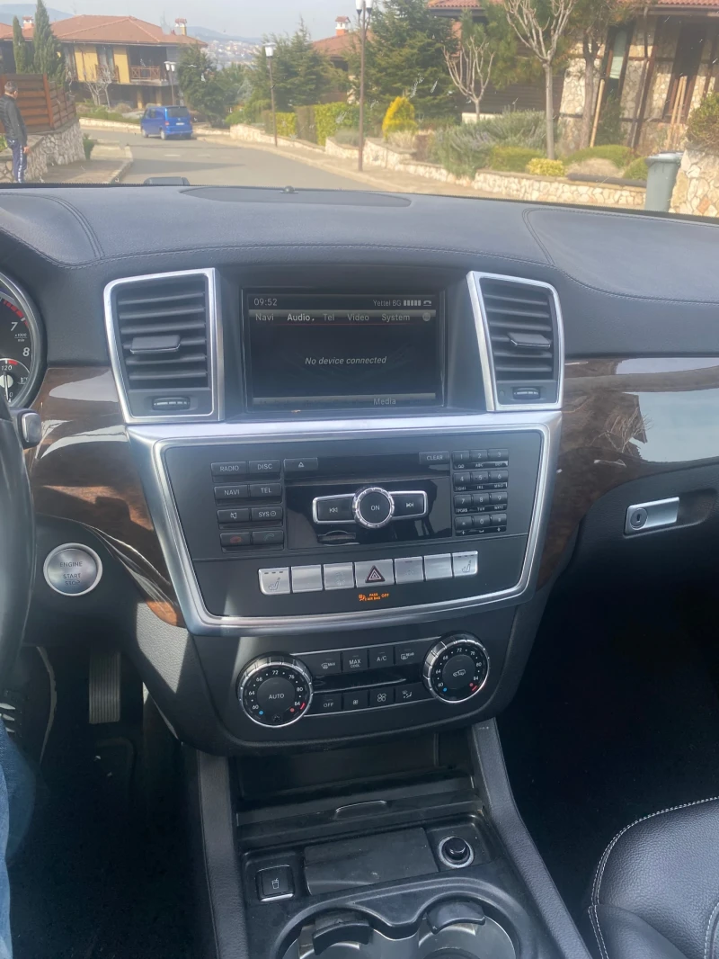 Mercedes-Benz GL 450 Бензин, снимка 4 - Автомобили и джипове - 52426357