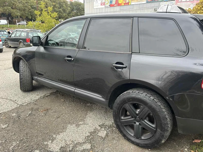VW Touareg 3.0 TDI, снимка 10 - Автомобили и джипове - 52317345
