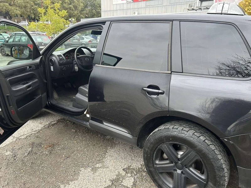 VW Touareg 3.0 TDI, снимка 11 - Автомобили и джипове - 52317345