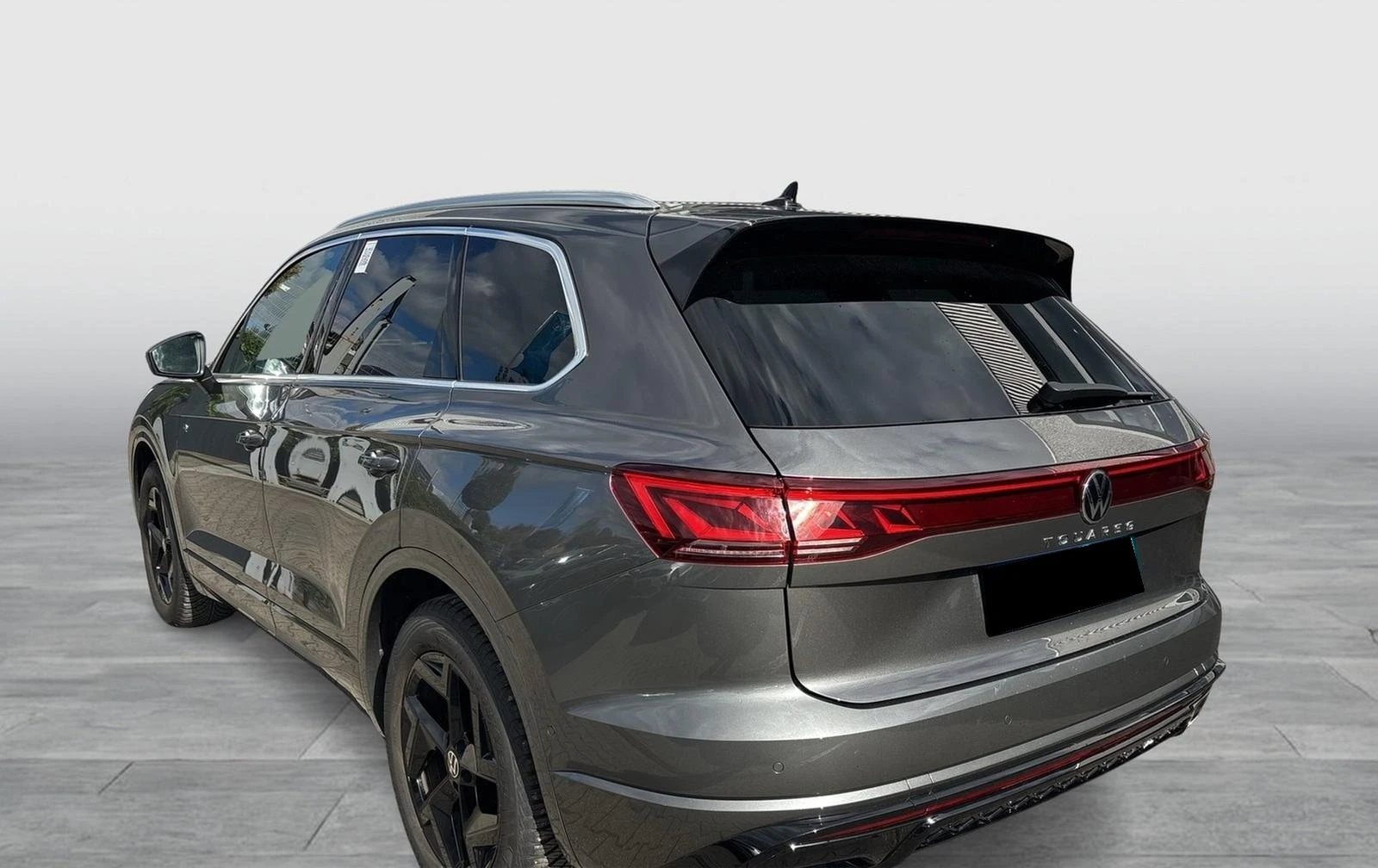 VW Touareg 3.0TDI* 4M* R-LINE* HEAD-UP* DISTR* MEMORY* MATRIX - изображение 4