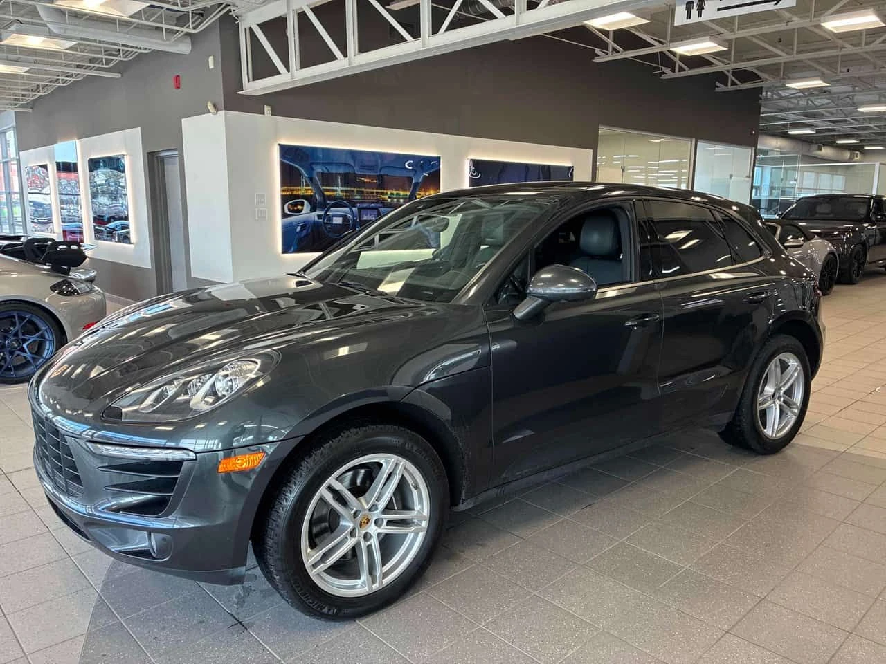 Porsche Macan * AWD 4dr * BOSE* ПОДГРЕВИ* ПАНОРАМА* , снимка 2 - Автомобили и джипове - 53760521