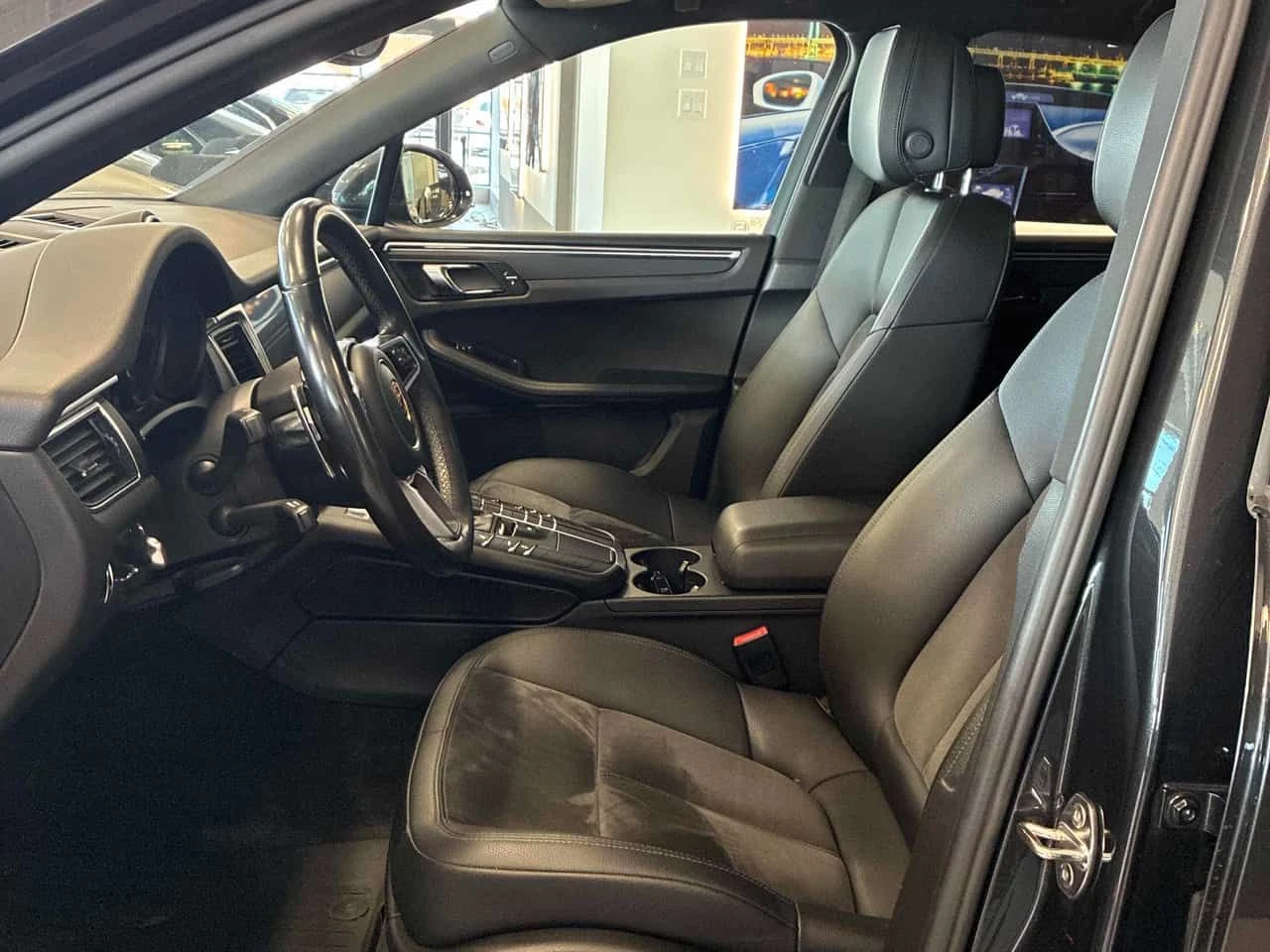 Porsche Macan * AWD 4dr * BOSE* ПОДГРЕВИ* ПАНОРАМА* , снимка 12 - Автомобили и джипове - 53760521