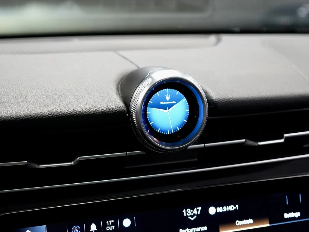 Maserati Grecale GT * HeadUp * AвтоКредит* (ЦЕНА ДО БГ), снимка 16 - Автомобили и джипове - 53831243