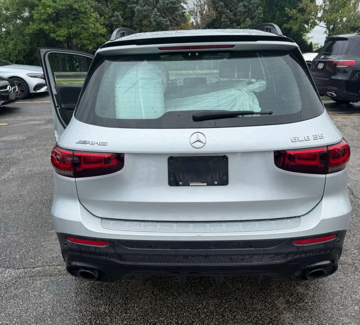 Mercedes-Benz GLB * AMG 35 * CARFAX * ЦЕНА ДО БГ, снимка 5 - Автомобили и джипове - 55040318