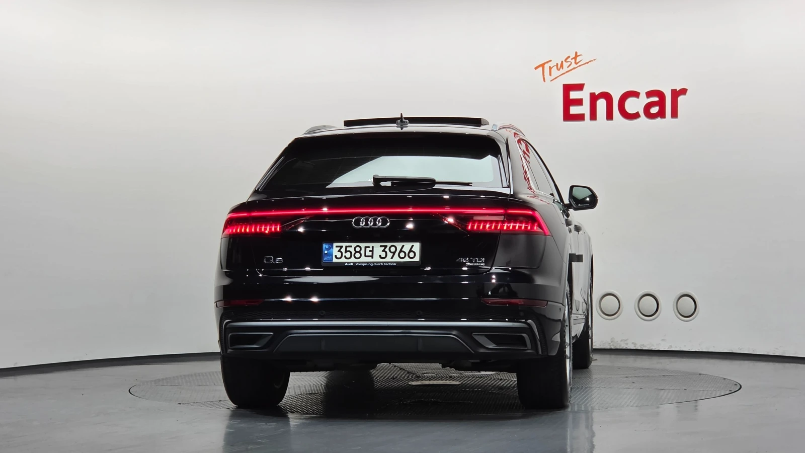 Audi Q8 45 TDI Quattro Premium, снимка 4 - Автомобили и джипове - 55845128