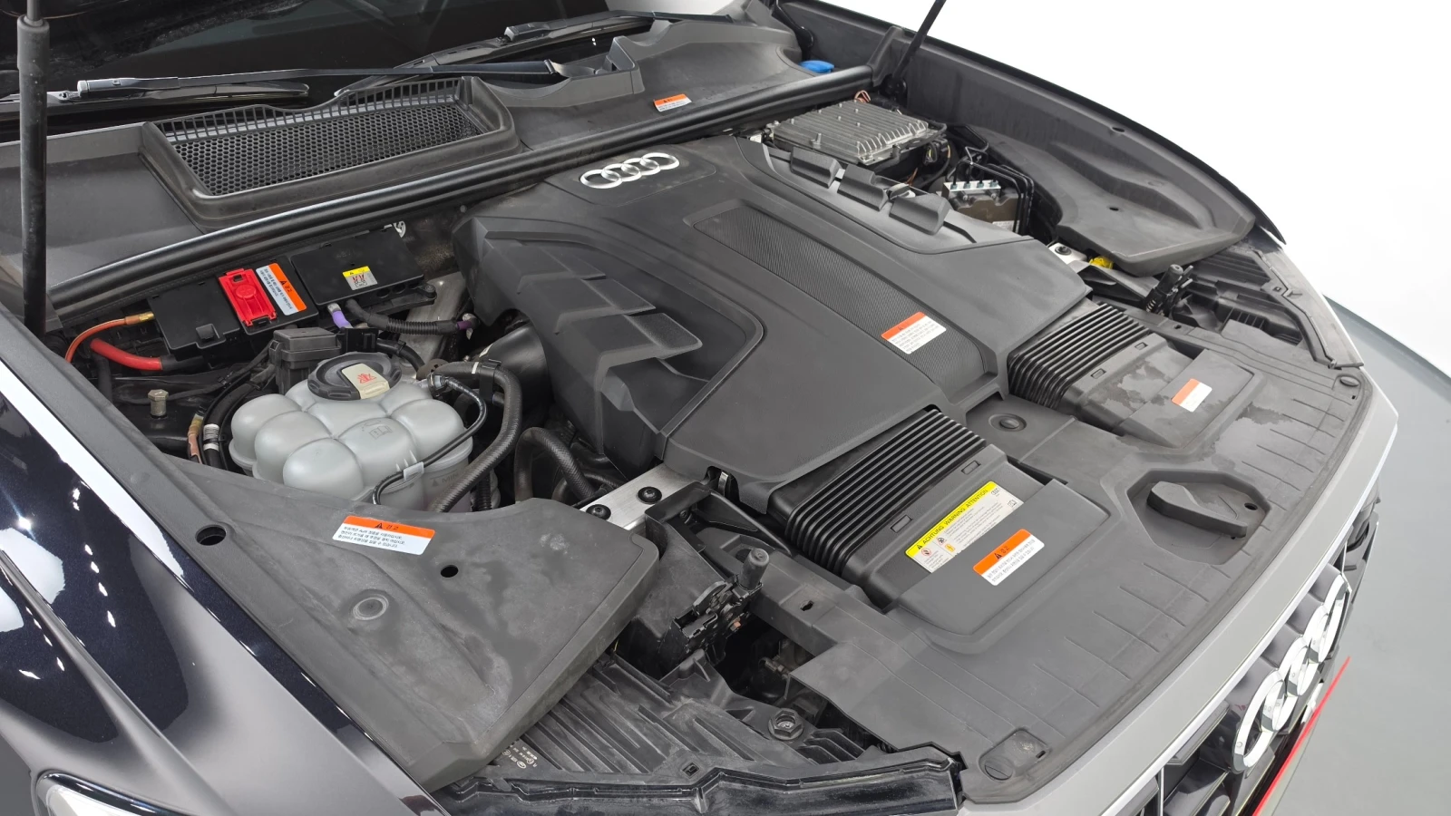 Audi Q8 45 TDI Quattro Premium, снимка 6 - Автомобили и джипове - 55845128