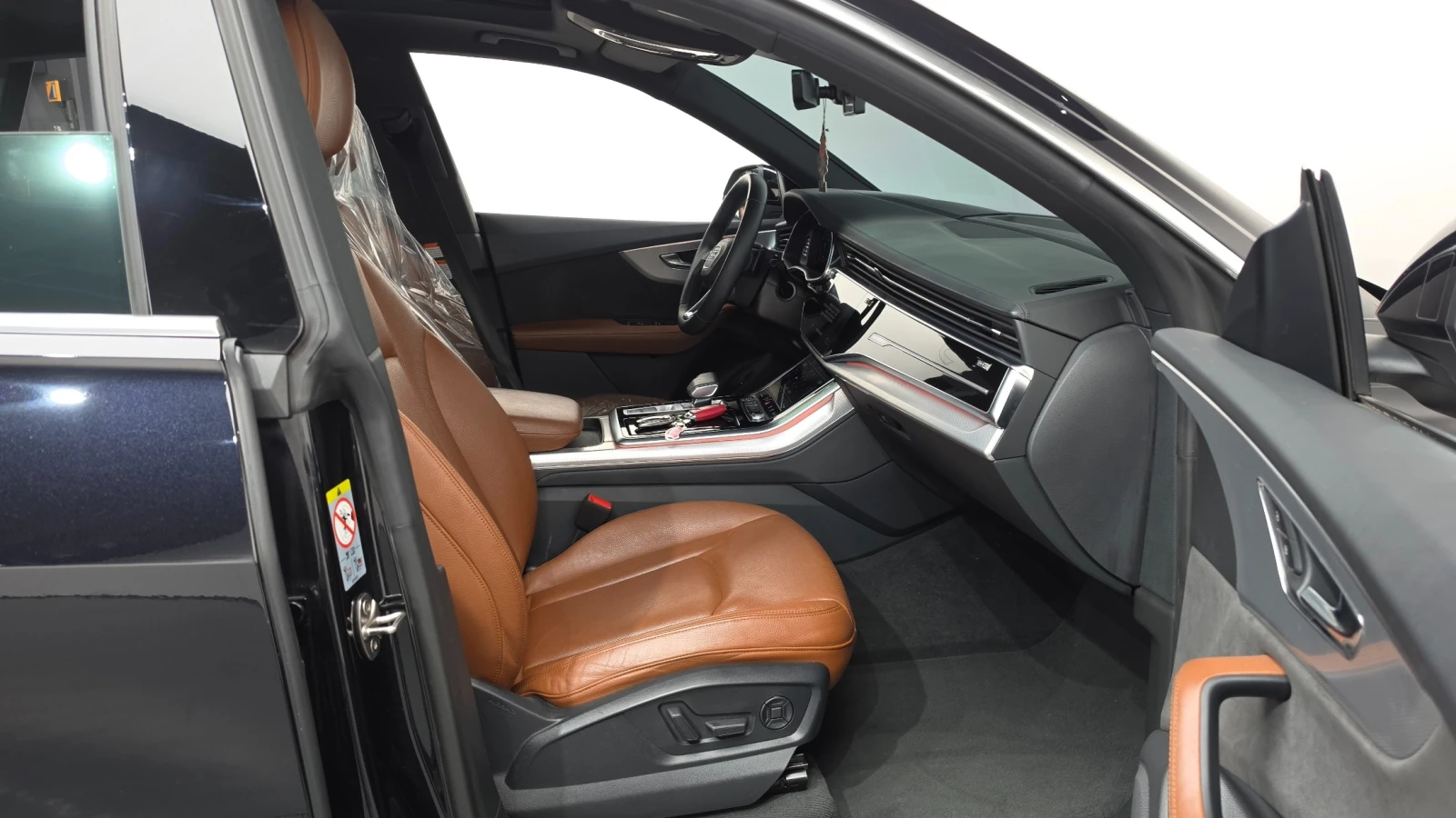 Audi Q8 45 TDI Quattro Premium, снимка 11 - Автомобили и джипове - 55845128