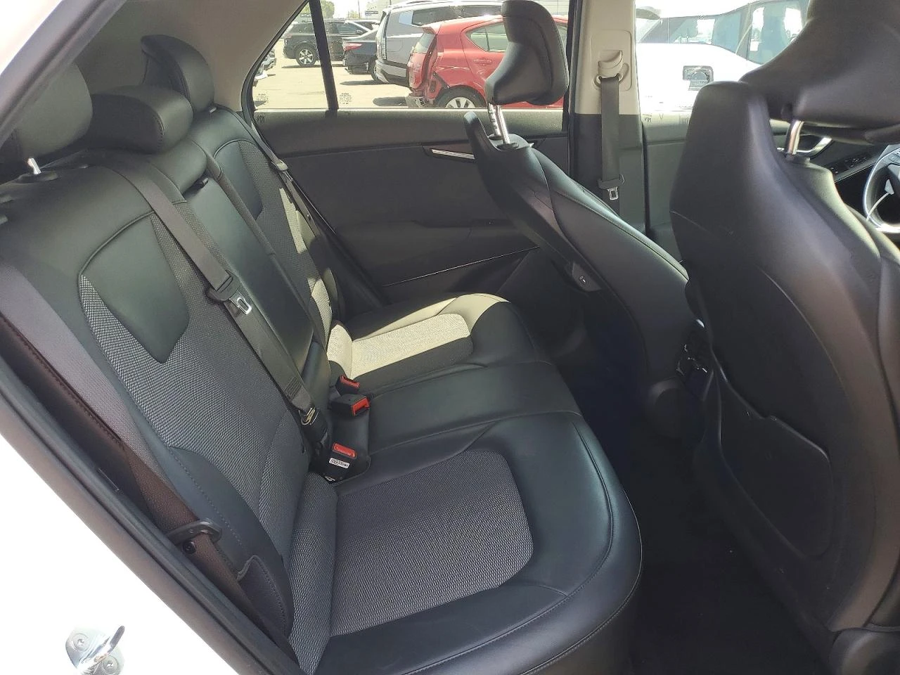 Kia Niro WIND, снимка 11 - Автомобили и джипове - 56222189