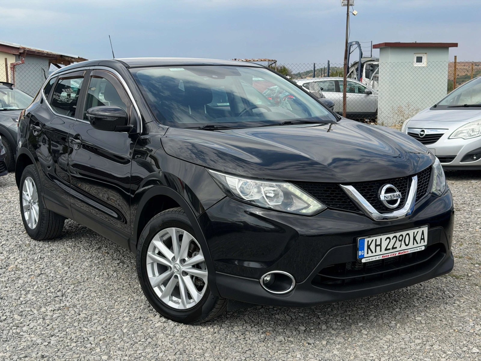 Nissan Qashqai 1.6dCi Регистриран / Без Ръжда / Реални КМ