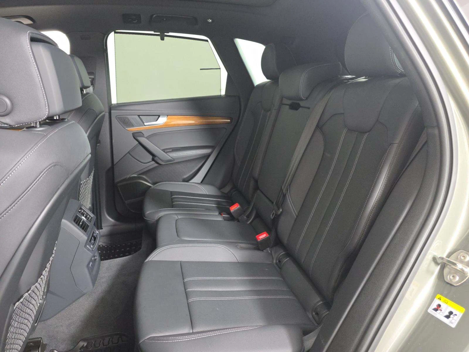 Audi Q5 Plug-In Hybrid S line 55 , снимка 9 - Автомобили и джипове - 56358291