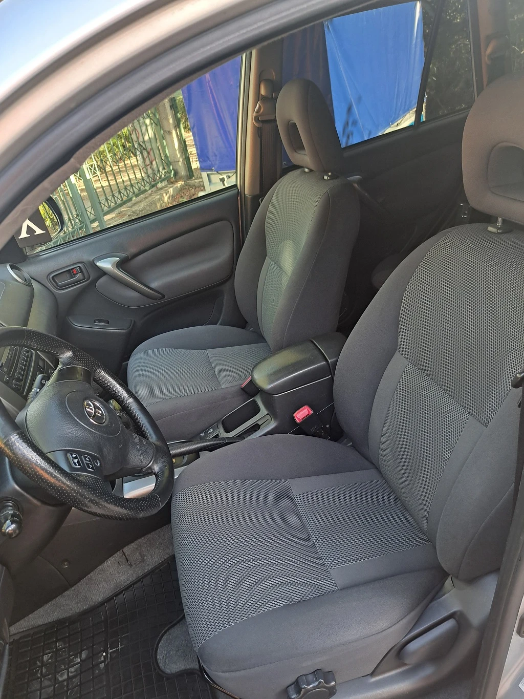 Toyota Rav4, снимка 10 - Автомобили и джипове - 56448775