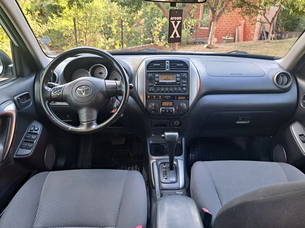 Toyota Rav4, снимка 11 - Автомобили и джипове - 56448775