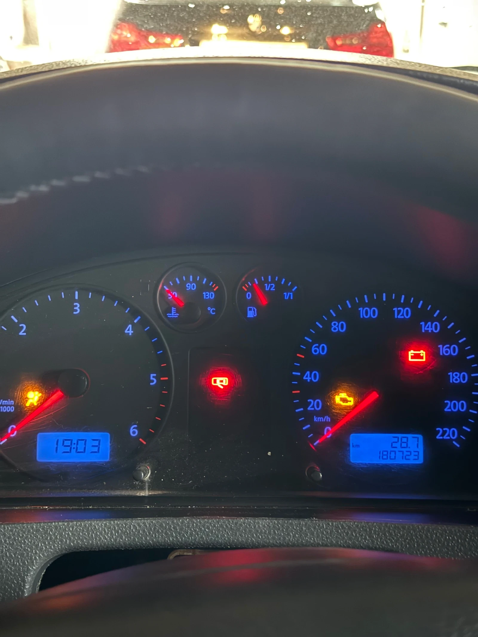 VW Transporter transporter t5, снимка 11 - Бусове и автобуси - 55267319