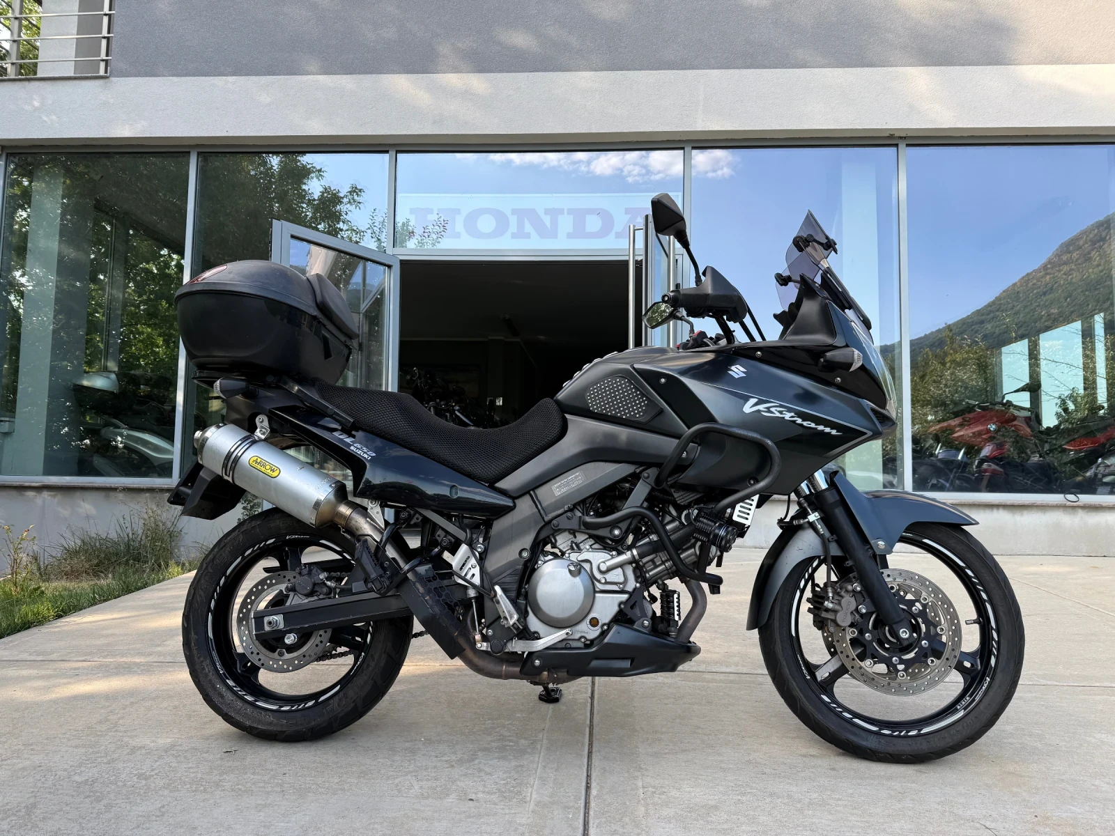 Suzuki V-strom 2007 650i ARROW