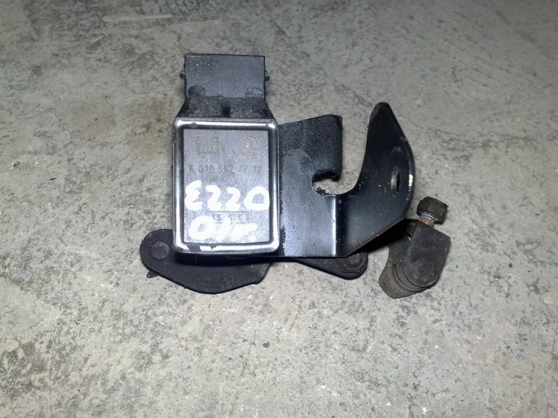 ЕСП сензор за Мерцедес Е220 01г.