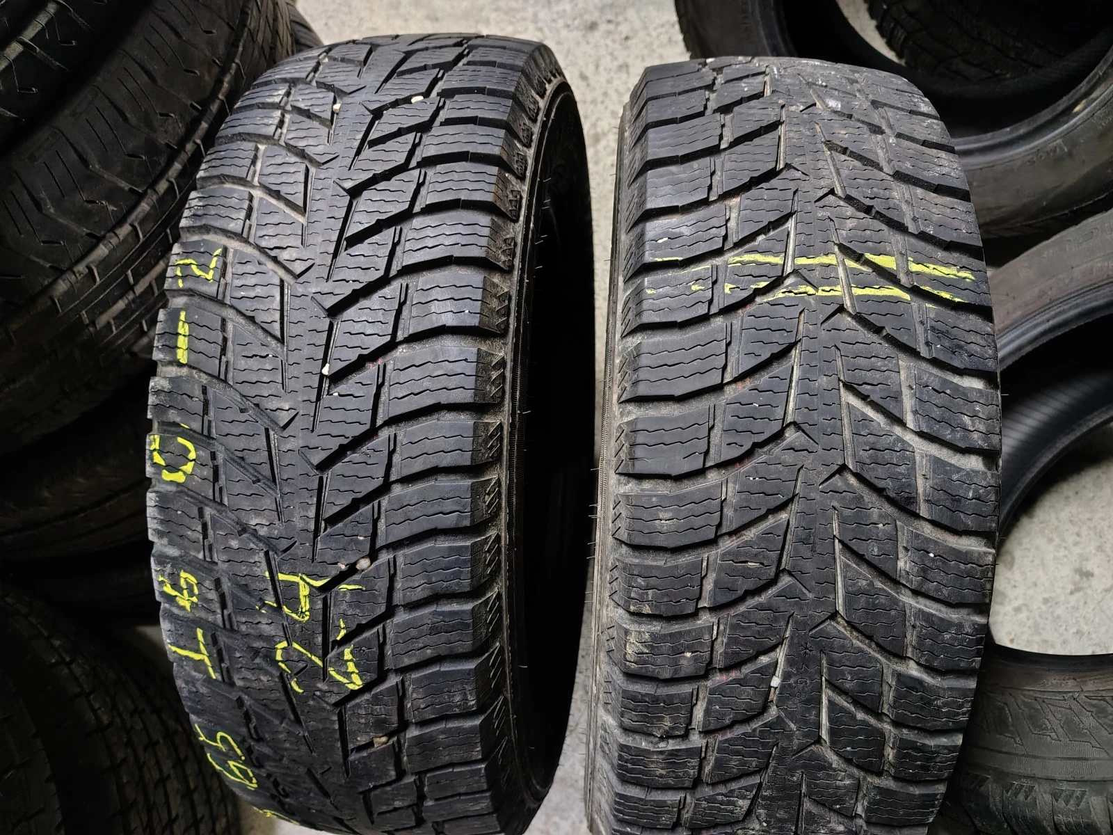 Гуми Зимни 205/65R16