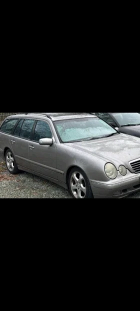  Mercedes-Benz E 320