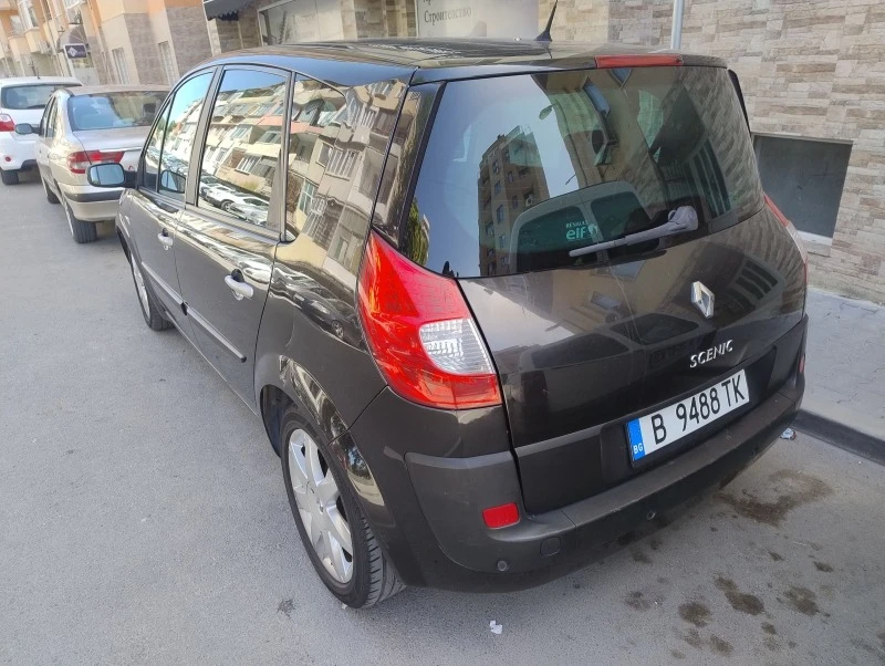 Renault Scenic, снимка 6 - Автомобили и джипове - 46663498