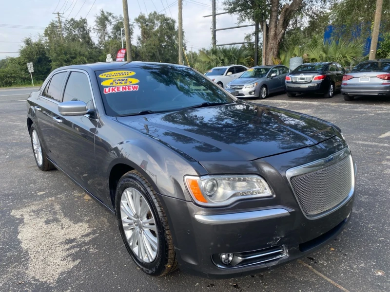 Chrysler 300c John Varvatos Luxury, снимка 3 - Автомобили и джипове - 48107464