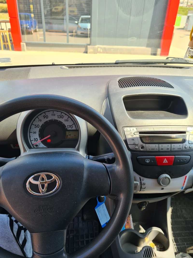 Toyota Aygo, снимка 5 - Автомобили и джипове - 52412105