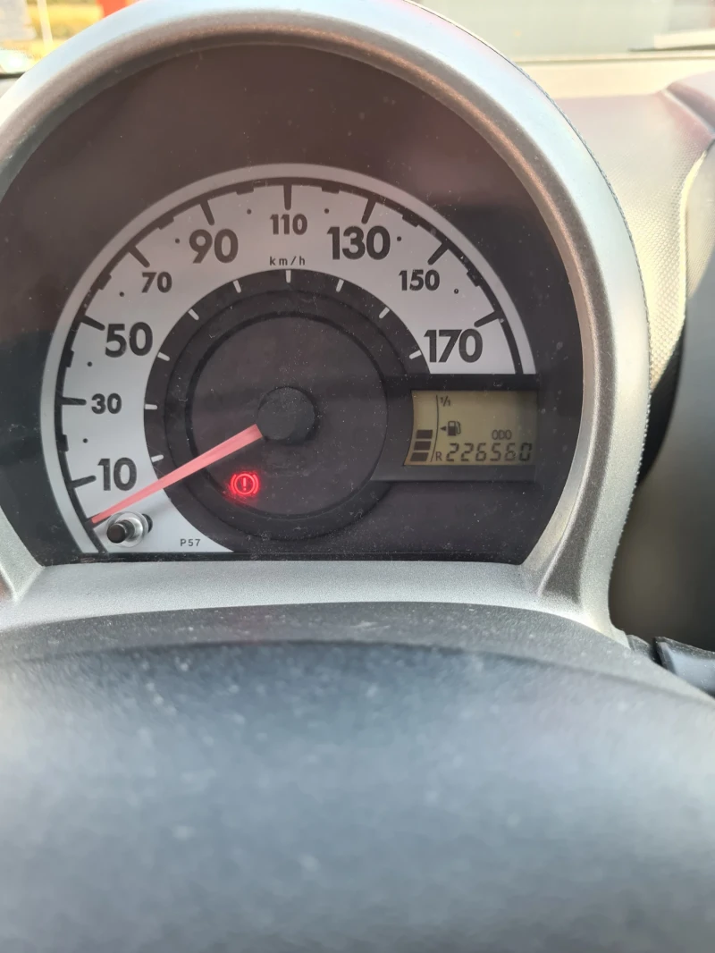 Toyota Aygo, снимка 6 - Автомобили и джипове - 52412105