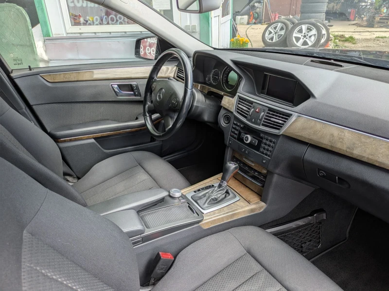 Mercedes-Benz E 220 220CDI, снимка 11 - Автомобили и джипове - 50497071