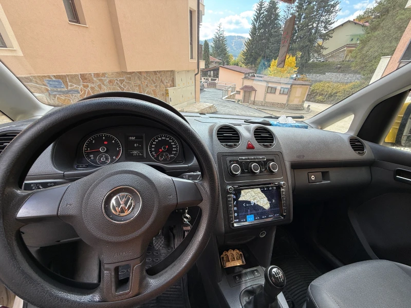 VW Caddy Maxi, снимка 11 - Автомобили и джипове - 52141426